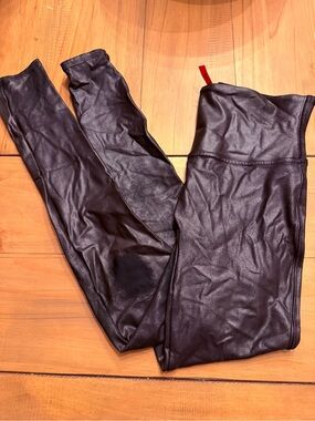 SPANX Faux Leather Look Leggings in Black